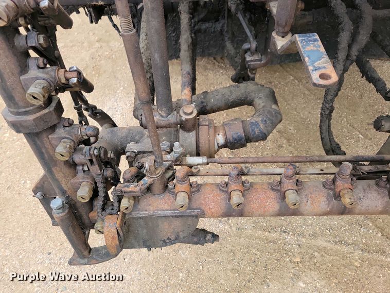 image for item EA2423 1981 Ford LNT8000 oil distributor truck