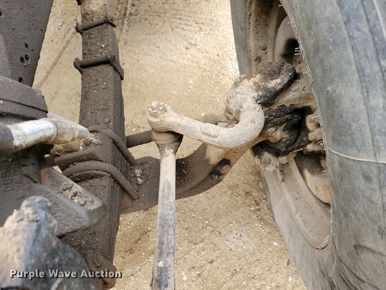 image for item EA2423 1981 Ford LNT8000 oil distributor truck