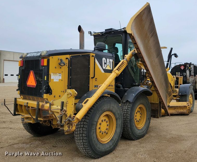 image for item EA2424 2011 Caterpillar 140M motor grader