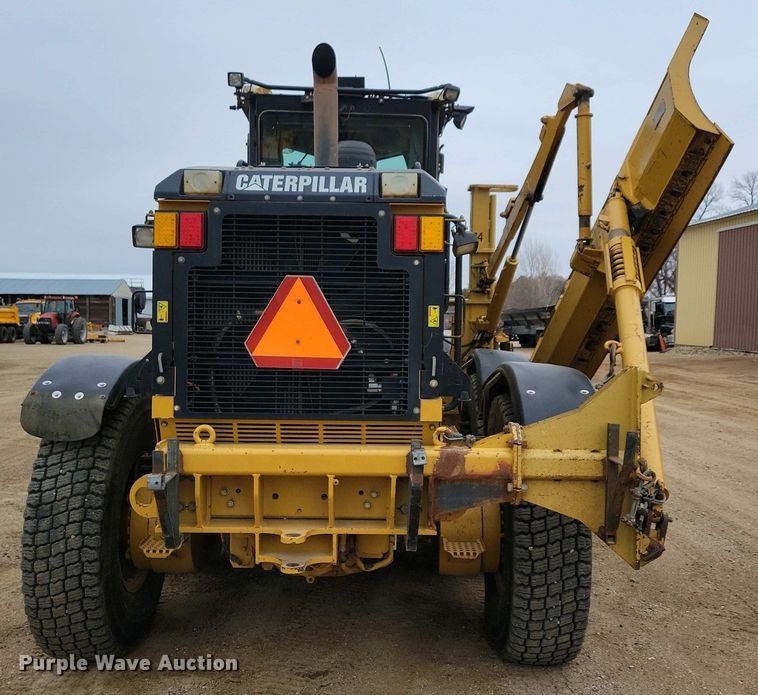 image for item EA2424 2011 Caterpillar 140M motor grader