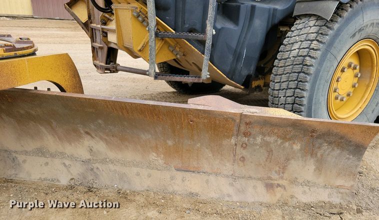 image for item EA2424 2011 Caterpillar 140M motor grader