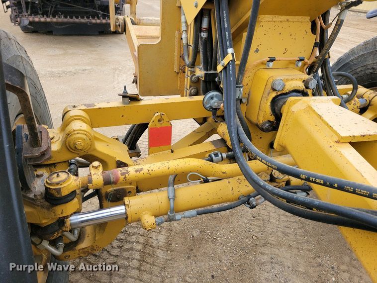 image for item EA2424 2011 Caterpillar 140M motor grader