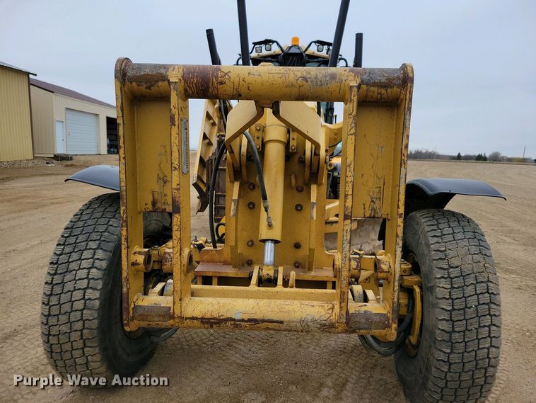 image for item EA2424 2011 Caterpillar 140M motor grader