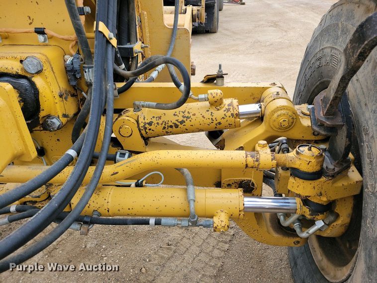 image for item EA2424 2011 Caterpillar 140M motor grader