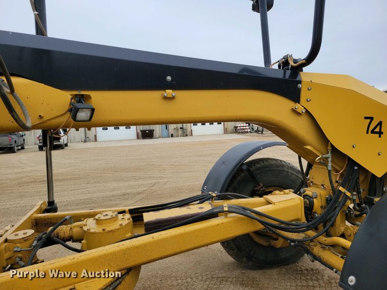 image for item EA2424 2011 Caterpillar 140M motor grader