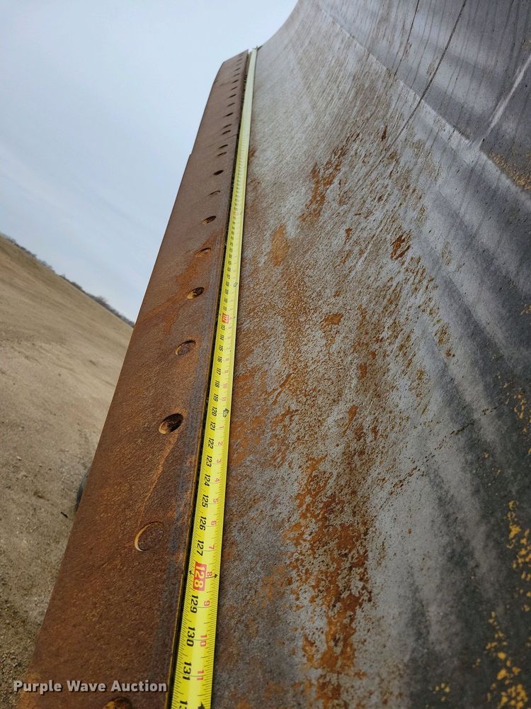 image for item EA2424 2011 Caterpillar 140M motor grader