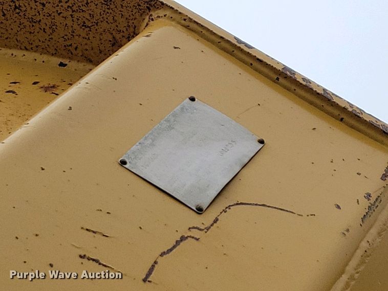 image for item EA2424 2011 Caterpillar 140M motor grader