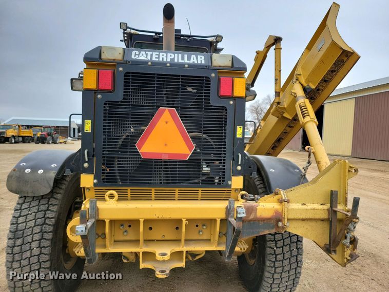 image for item EA2424 2011 Caterpillar 140M motor grader