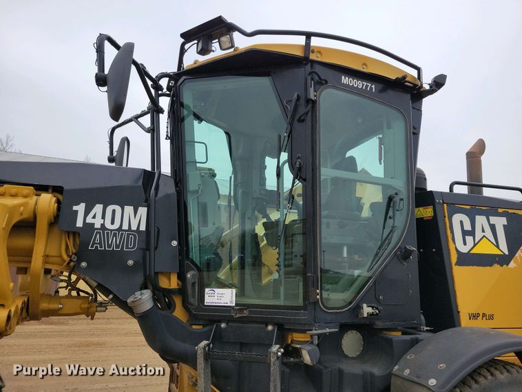 image for item EA2424 2011 Caterpillar 140M motor grader