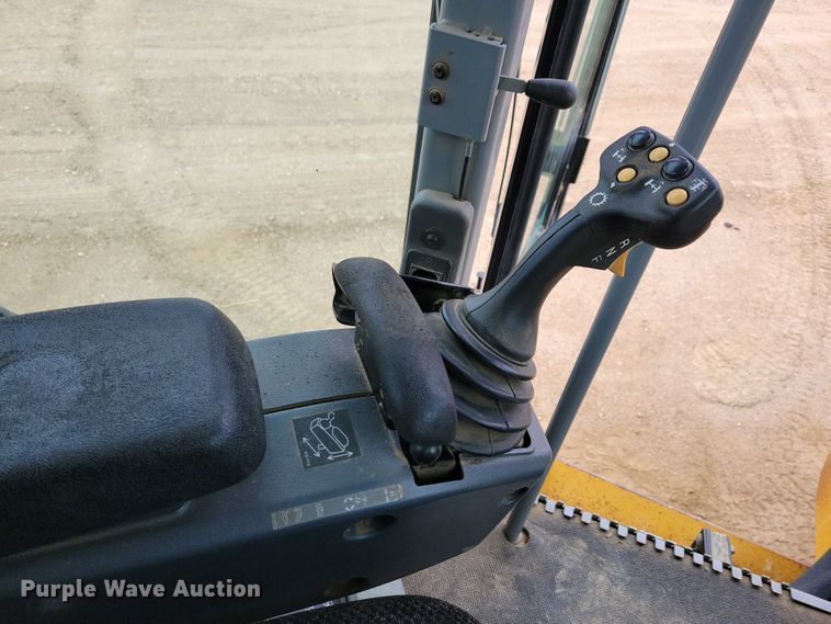 image for item EA2424 2011 Caterpillar 140M motor grader