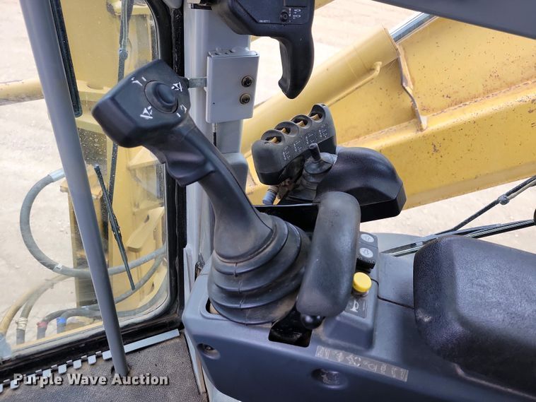 image for item EA2424 2011 Caterpillar 140M motor grader