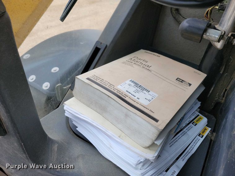 image for item EA2424 2011 Caterpillar 140M motor grader