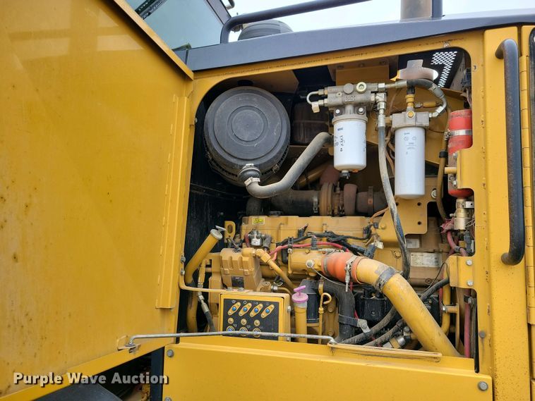 image for item EA2424 2011 Caterpillar 140M motor grader