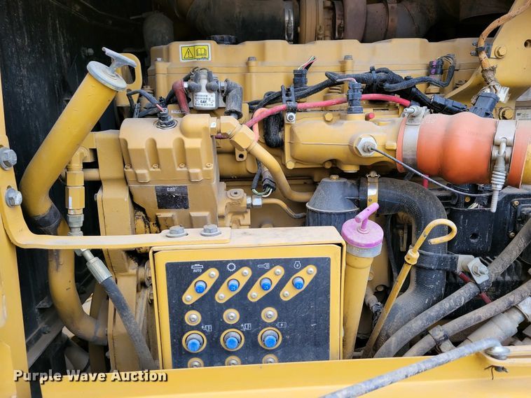 image for item EA2424 2011 Caterpillar 140M motor grader