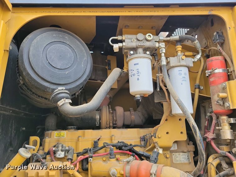 image for item EA2424 2011 Caterpillar 140M motor grader