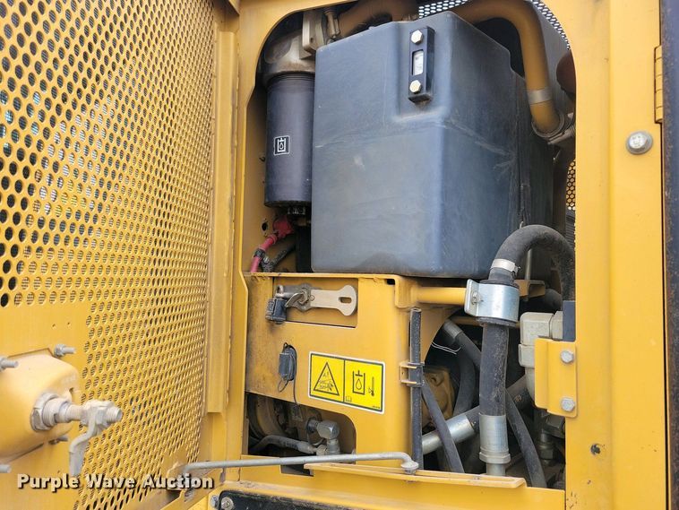 image for item EA2424 2011 Caterpillar 140M motor grader