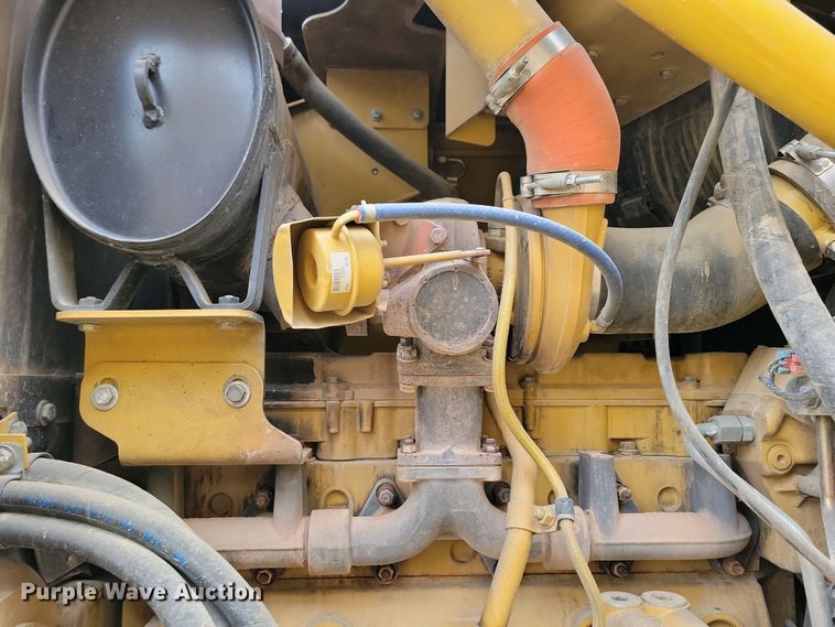 image for item EA2424 2011 Caterpillar 140M motor grader