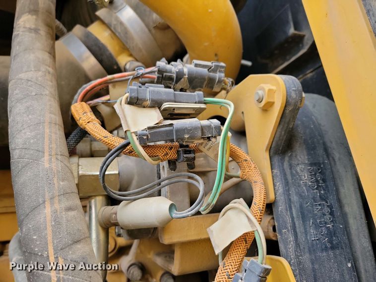 image for item EA2424 2011 Caterpillar 140M motor grader