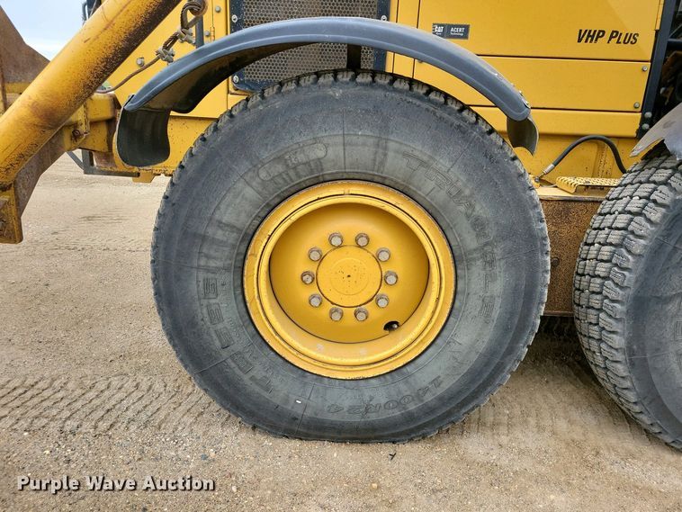 image for item EA2424 2011 Caterpillar 140M motor grader