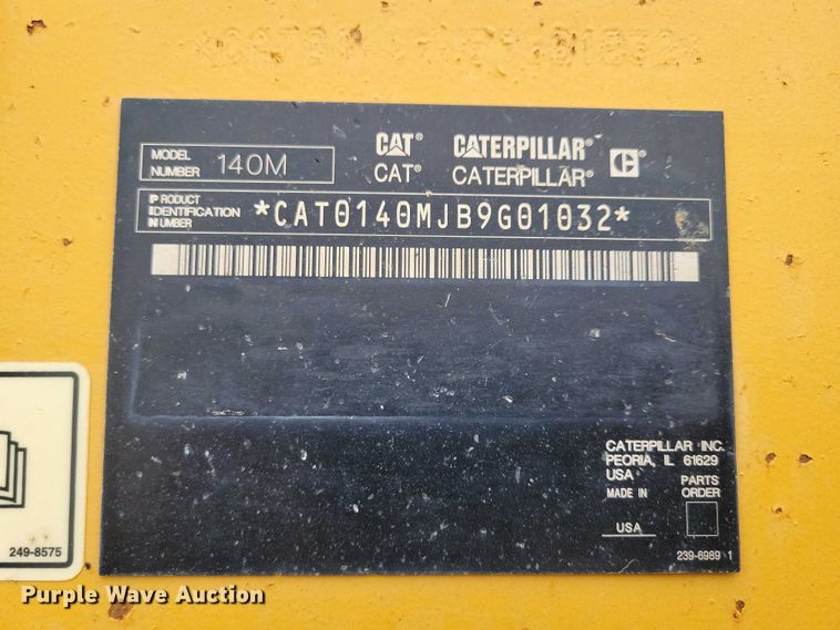 image for item EA2424 2011 Caterpillar 140M motor grader