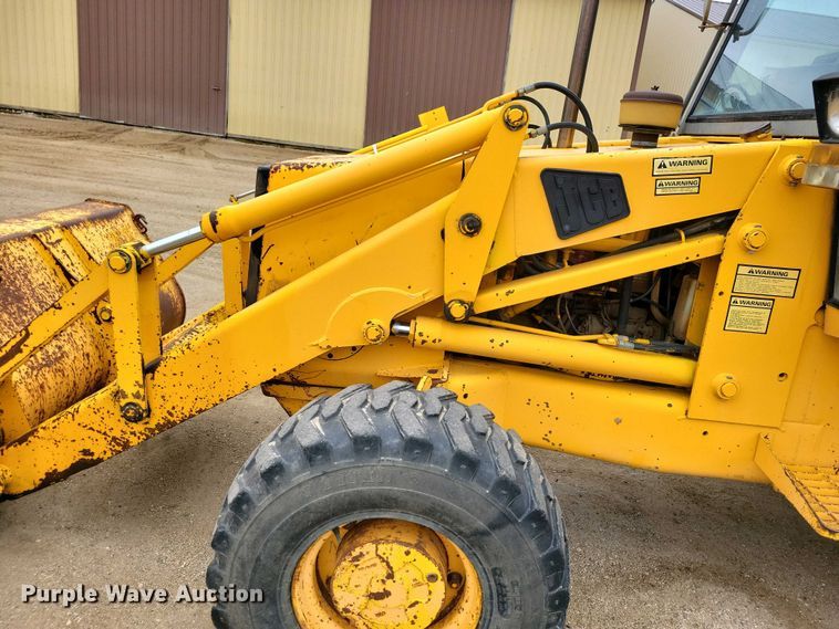 image for item EA2425 1990 JCB 1550 B backhoe