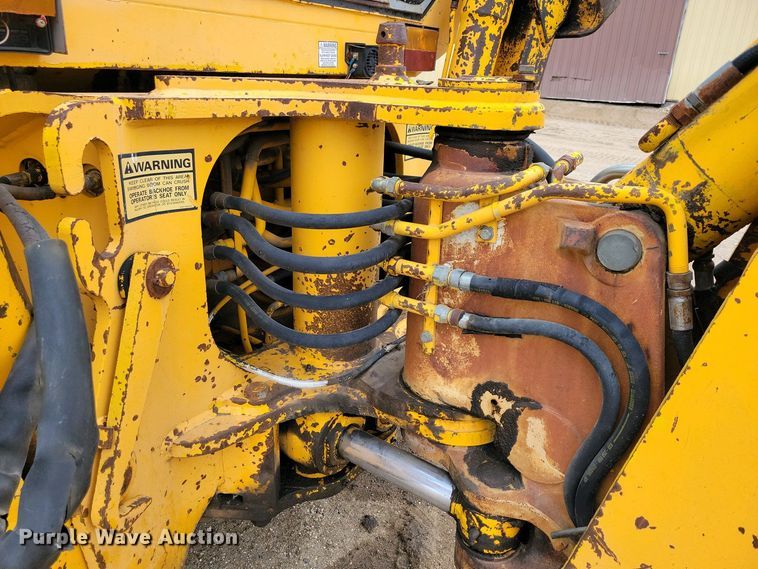 image for item EA2425 1990 JCB 1550 B backhoe