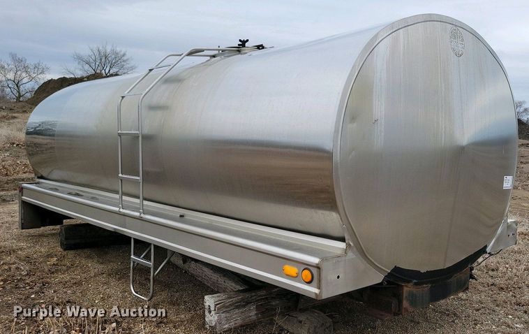 image for item EA2429 Truck tank bed