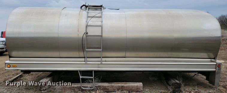 image for item EA2429 Truck tank bed