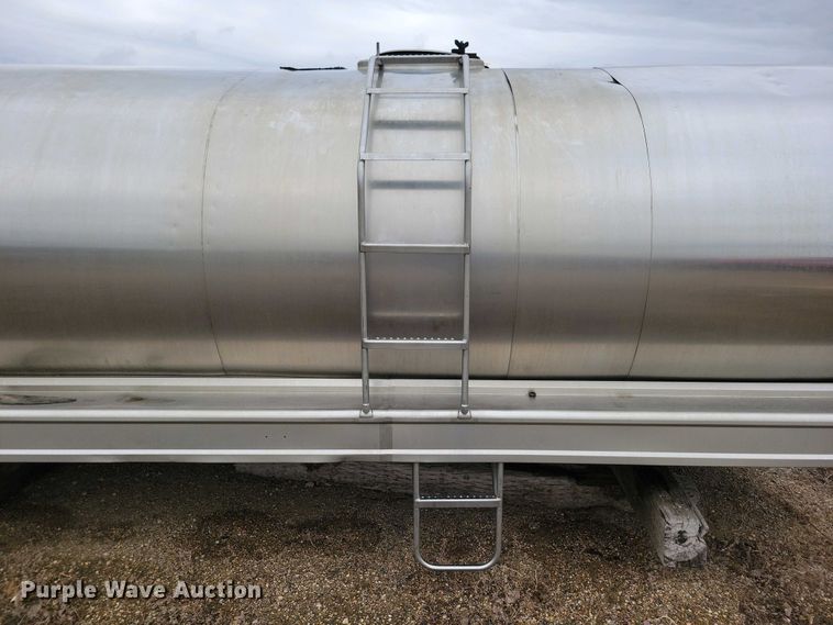 image for item EA2429 Truck tank bed