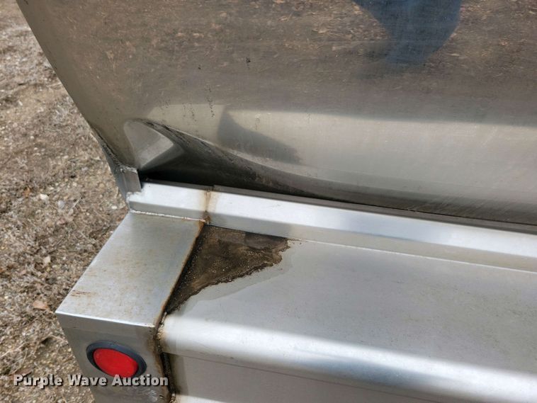 image for item EA2429 Truck tank bed