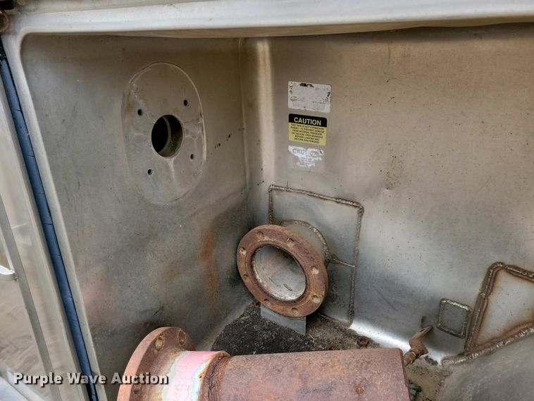 image for item EA2429 Truck tank bed