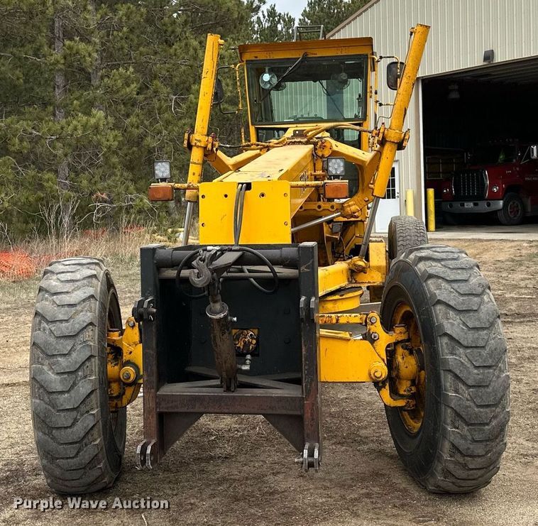 image for item EB2477 1986 John Deere 770BH motor grader