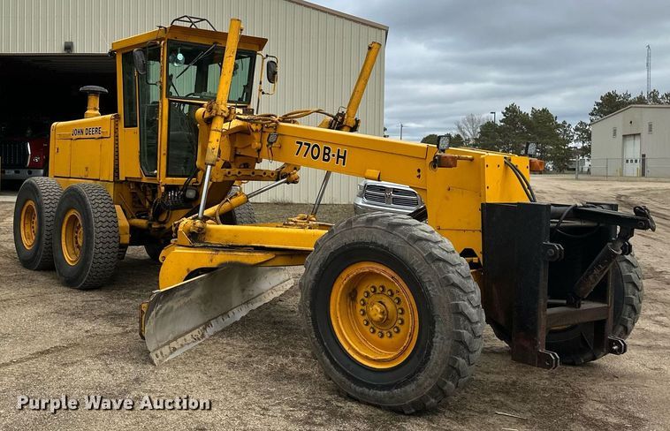 image for item EB2477 1986 John Deere 770BH motor grader