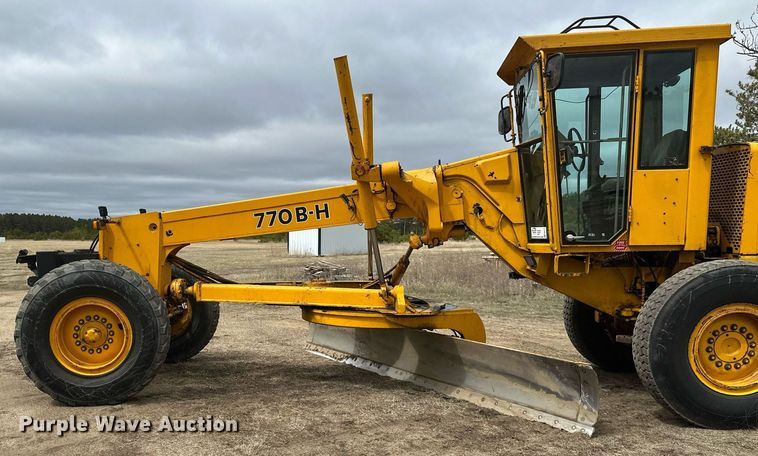 image for item EB2477 1986 John Deere 770BH motor grader