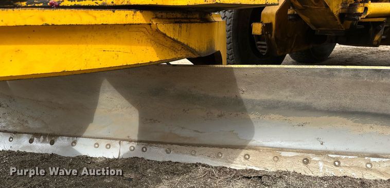 image for item EB2477 1986 John Deere 770BH motor grader