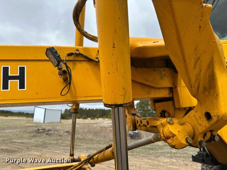 image for item EB2477 1986 John Deere 770BH motor grader