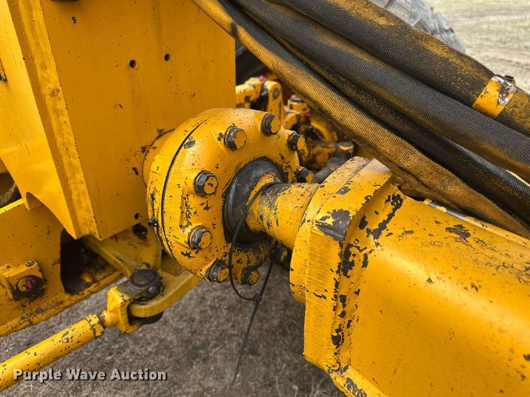 image for item EB2477 1986 John Deere 770BH motor grader