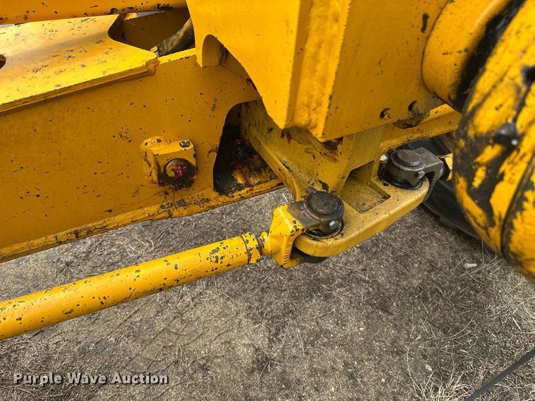 image for item EB2477 1986 John Deere 770BH motor grader