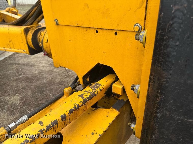 image for item EB2477 1986 John Deere 770BH motor grader