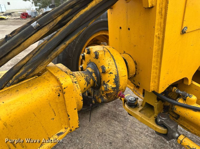 image for item EB2477 1986 John Deere 770BH motor grader