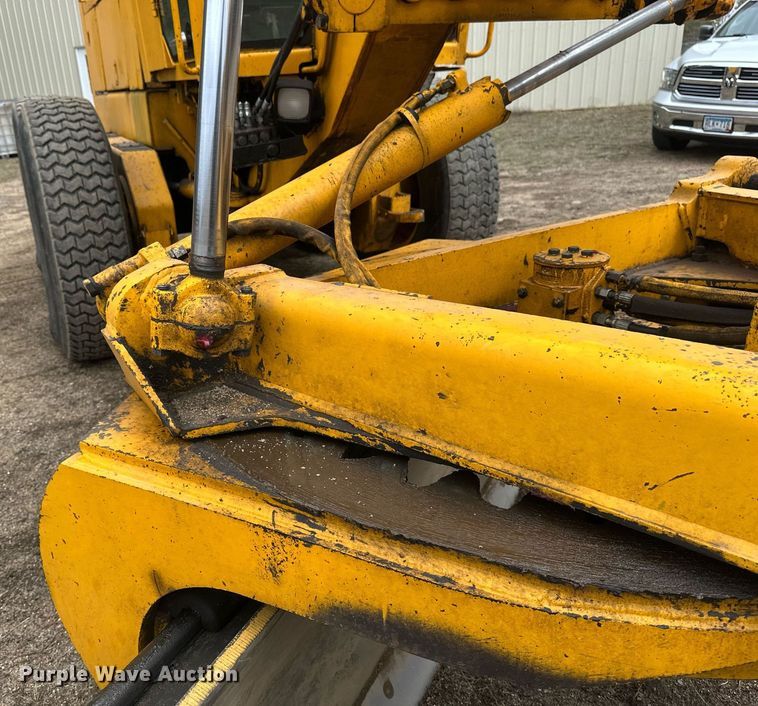 image for item EB2477 1986 John Deere 770BH motor grader