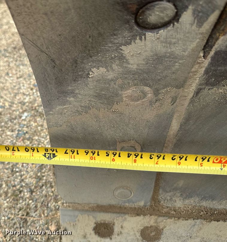 image for item EB2477 1986 John Deere 770BH motor grader