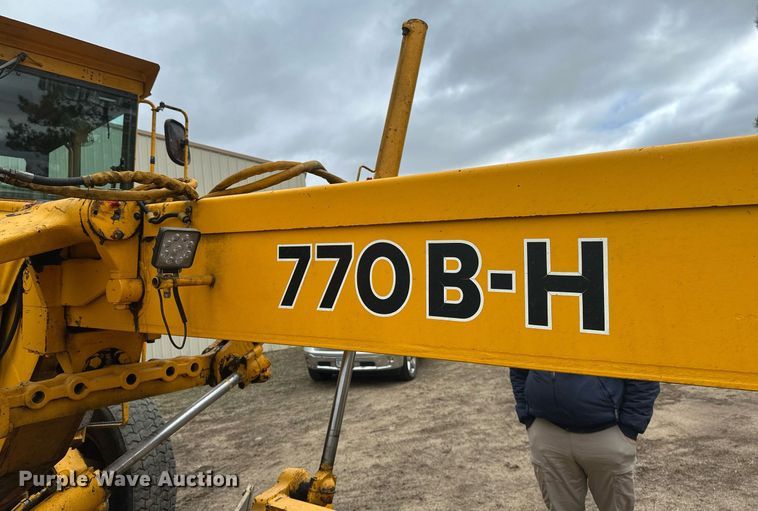 image for item EB2477 1986 John Deere 770BH motor grader