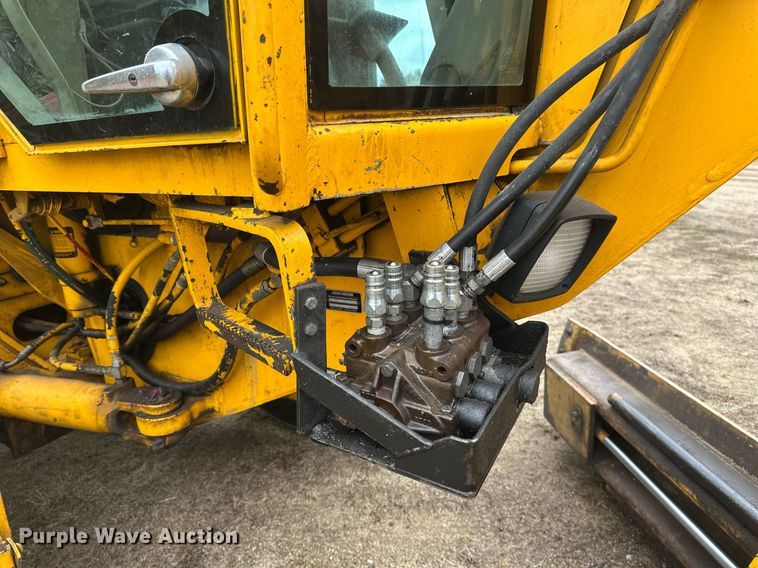 image for item EB2477 1986 John Deere 770BH motor grader