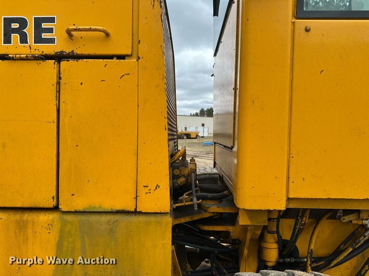 image for item EB2477 1986 John Deere 770BH motor grader