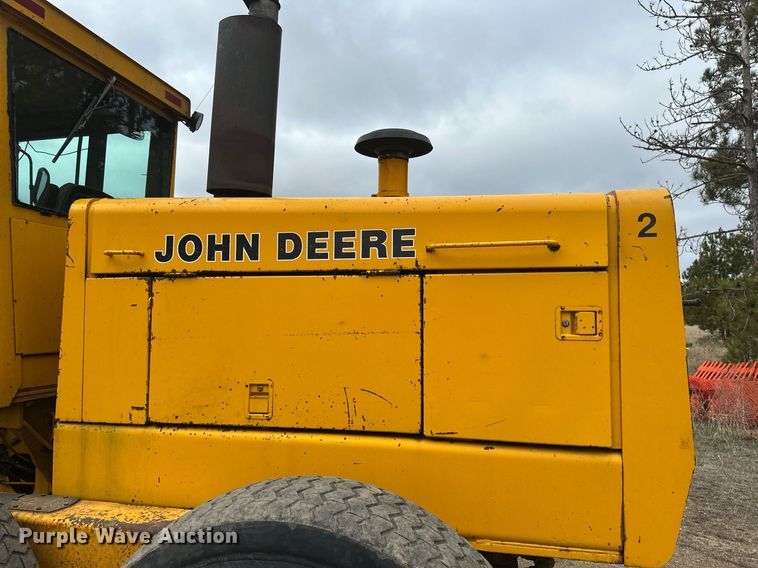 image for item EB2477 1986 John Deere 770BH motor grader
