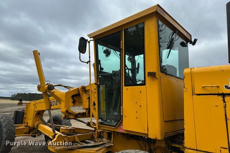 image for item EB2477 1986 John Deere 770BH motor grader