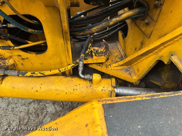 image for item EB2477 1986 John Deere 770BH motor grader