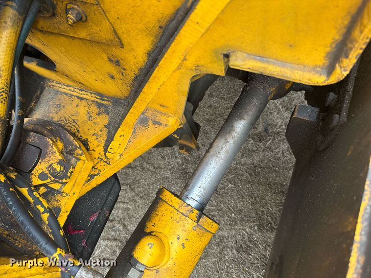 image for item EB2477 1986 John Deere 770BH motor grader