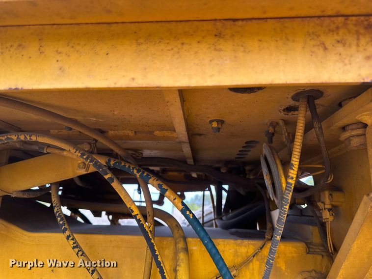 image for item EB2477 1986 John Deere 770BH motor grader